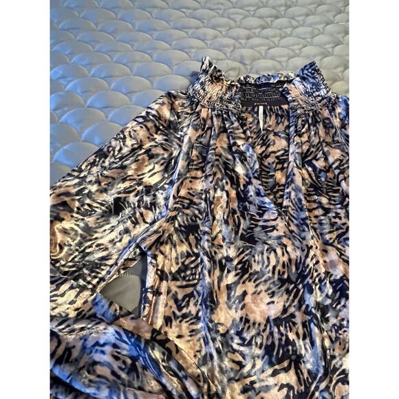 Free People Go Get 'Em Tiger Print Velvet Top Size Small V Neck Balloon Sleeve - Picture 4 of 6